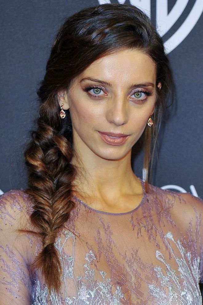 You probably know her as Clem from Westworld. We know her as the actress with this year's best Golden Globes braid.