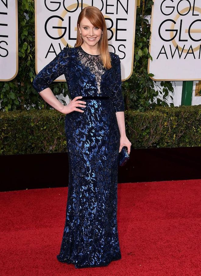 The Jurassic World star revealed that she had to buy her own gown for the 2016 Golden Globes as there weren't enough designers who could lend her one in her size.
<br><br>
"I like having lots of options for a size 6 as opposed to maybe one option so I always go to department stores," the actress told E!. 
<br><br>
She bought her metallic blue Jenny Packham gown from US department store Neiman Marcus. Photo: Getty 