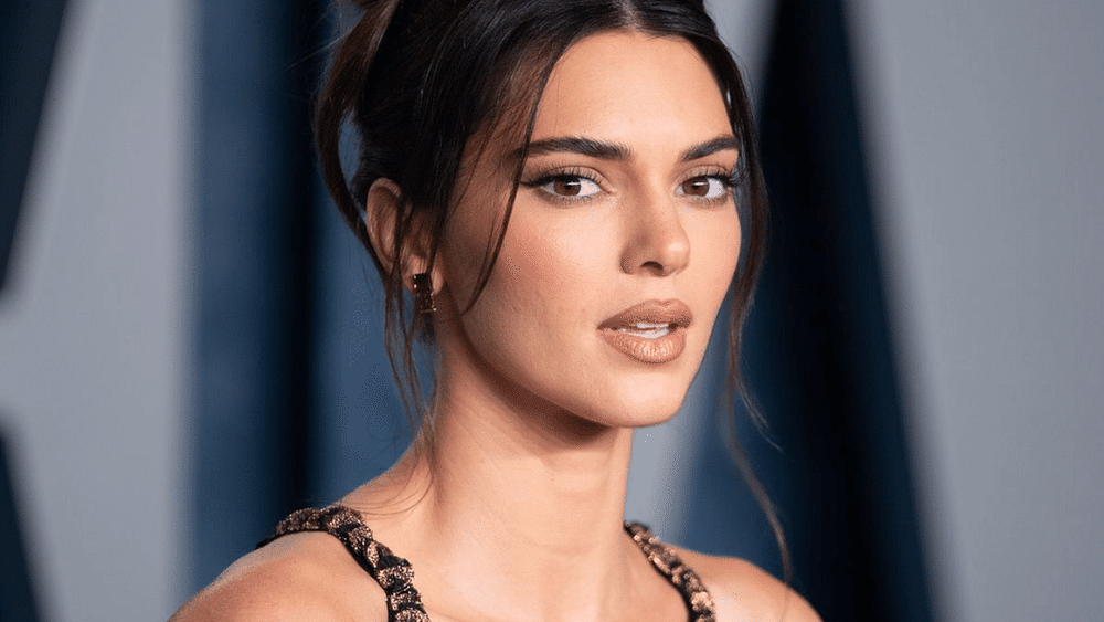 Kendall Jenner Nearly Goes Naked In Her Latest Photo Dump