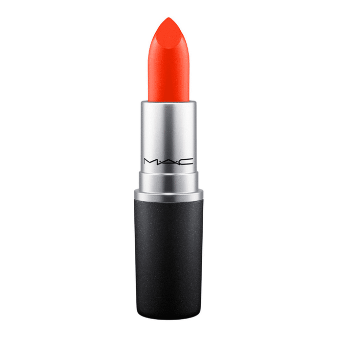 Fiery and punchy, you can’t go wrong with this bright vermilion shade when you want to make a bold statement! Plus, it has a velvety matte finish that stays put all day long.