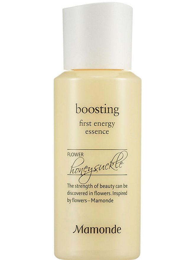 Tone and plump your skin with the First Energy Essence which has antioxidants and honeysuckle vinegar essence to smoothen and plump the skin’s texture. Its unique slippery texture also makes it great for some light facial massages. Simply dispense twice the amount of essence as you normally would onto your palms and and press along the hollows of your cheeks to help define facial contours. Then sweep your hands along your jawline towards your ears to help lift and firm your cheeks. 
Photo: Courtesy