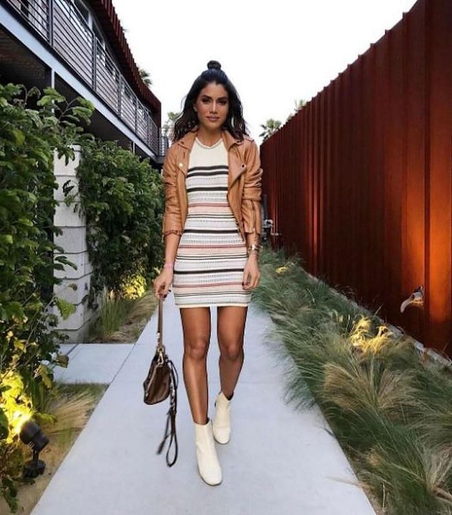 A pair of white boots can prove to be versatile in your summer wardrobe, pairing perfectly with dresses, skirts and jeans.

Photo: Instagram via @camilacoelho