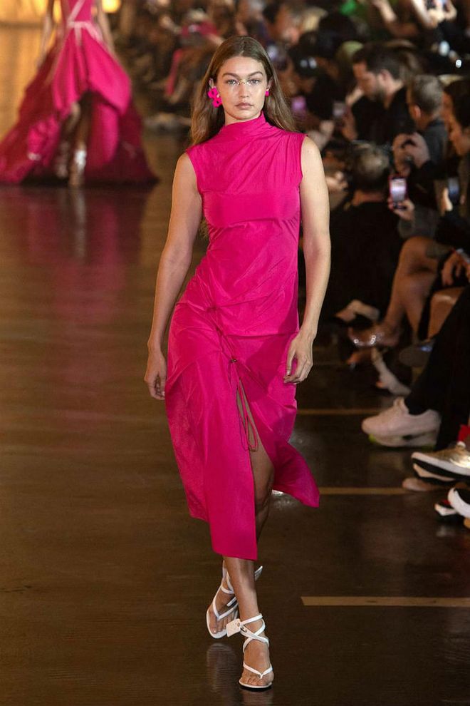 Change things up with some hot pink this holiday season. 

Photo: Showbit