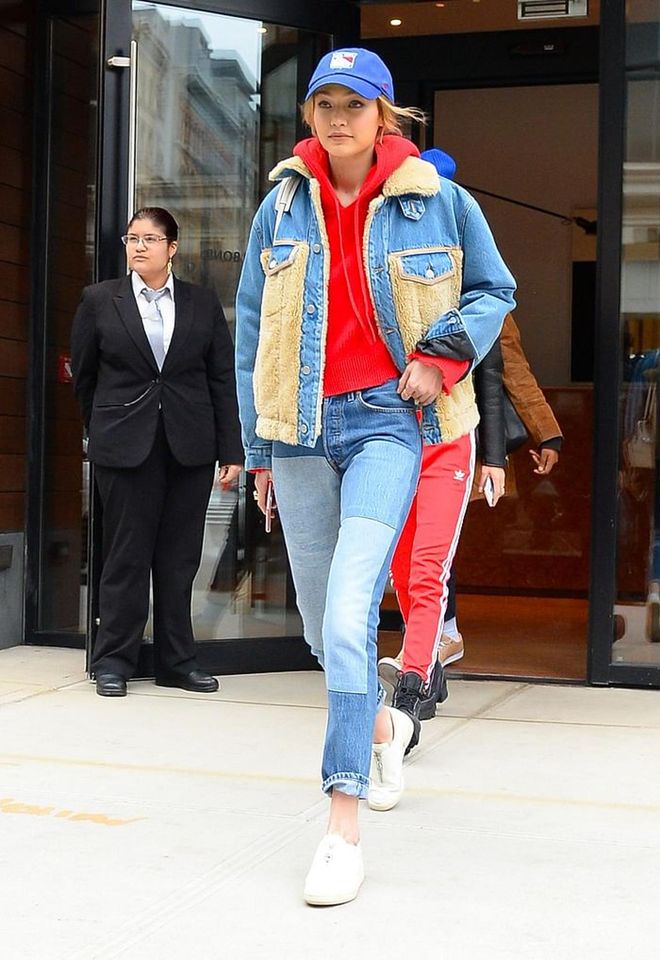 Dressed in primary colours! Gigi looks like the very definition of an All-American Girl in this denim on denim look. Photo: Getty 