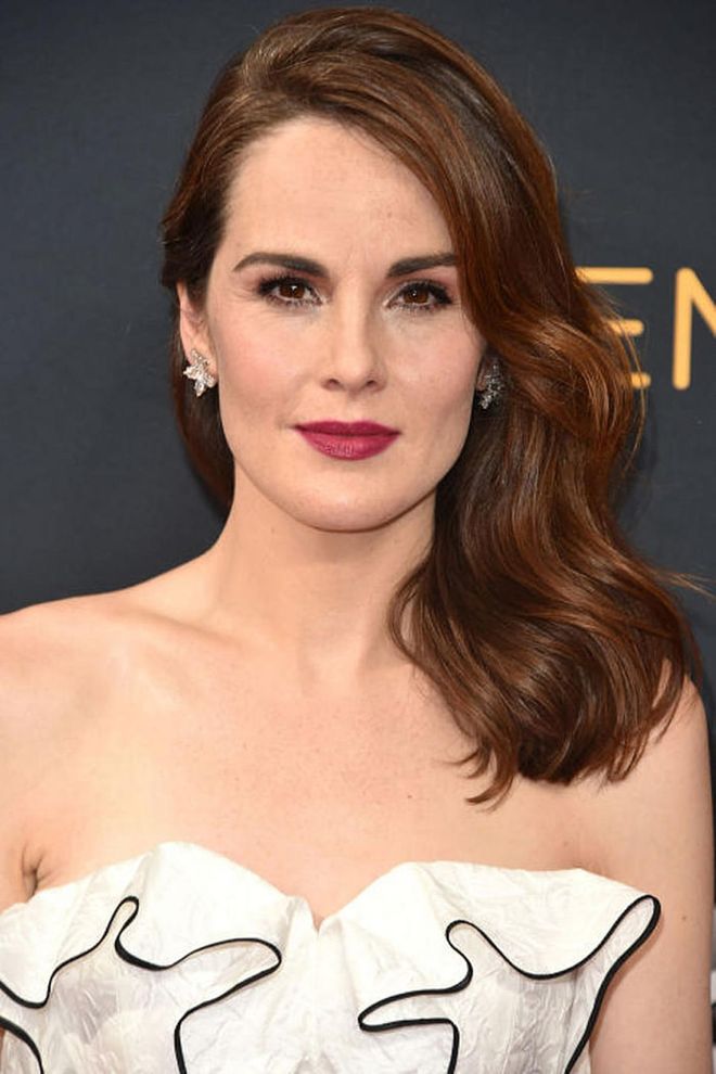It's been a moment since we last saw a raspberry lip on the red carpet, but something about it on Michelle Dockery feels so fresh. We especially love how Dockery chose to blend a similar shade on her lids to tie the look together.