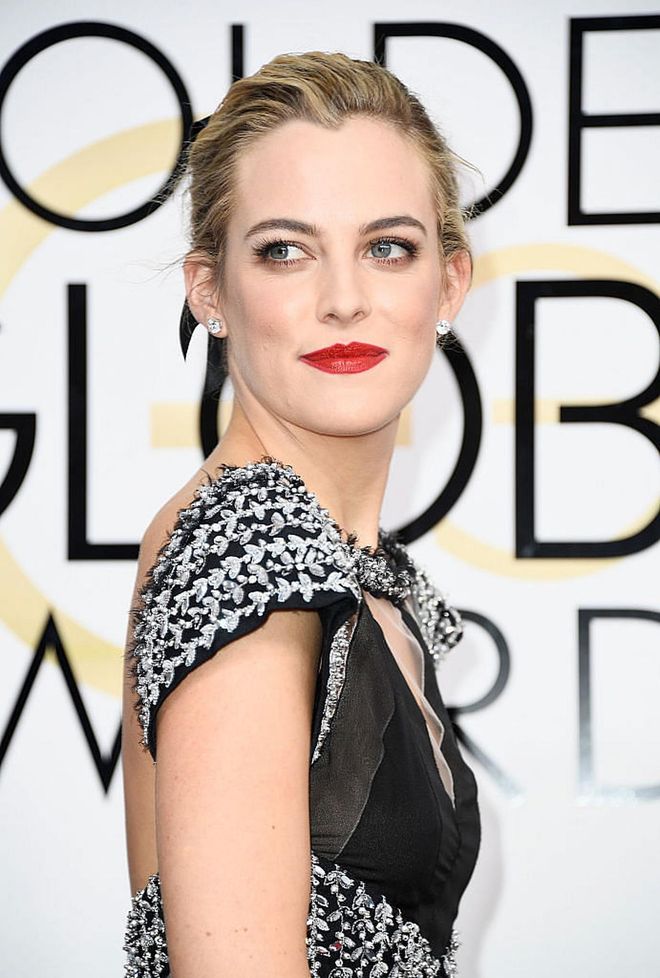 Riley Keough went with the winning formula of fluttery lashes and creamy red lips.

Photo: Getty Images