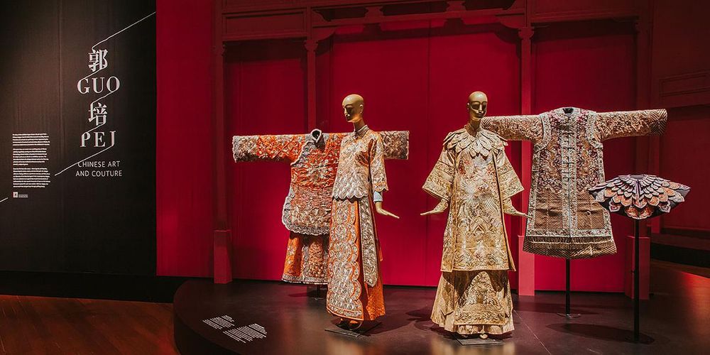 Guo Pei_ Chinese Art and Couture (3). Image courtesy of Asian Civilisations Museum.jpg