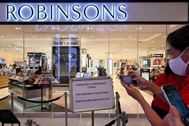 More Retailers In Singapore Expected To Shutter After Robinsons’ Closure