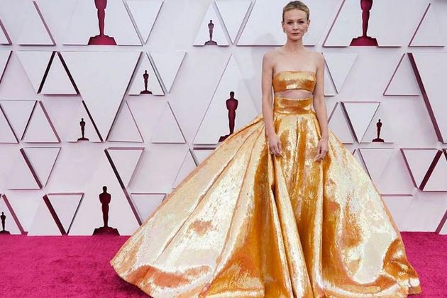 Carey Mulligan Shines In a Gold Valentino Ball Skirt at the 2021 Academy Awards