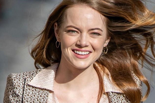 Emma Stone's Gorgeous Engagement Ring Has A Pearl Instead Of A Diamond In The Center