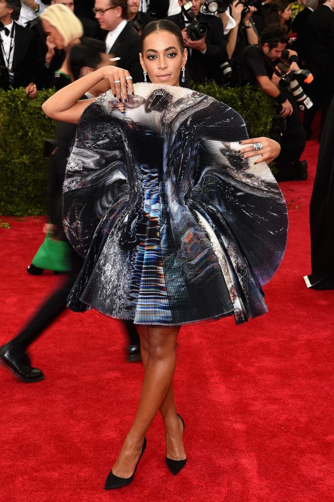 She wowed in a trippy, form-defying circle Giles Deacon dress at the 2015 Met Gala