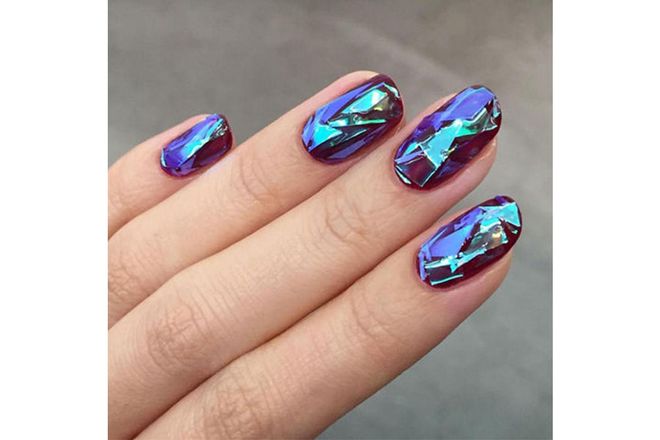 The prettiest trend out of Korea this year came in the form of shattered glass nail art created by Eunkyung Park, owner of Seoul's Unistella Salon. ; Photo: Instagram
