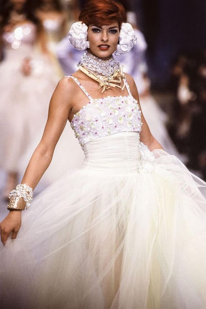 Chanel RTW Spring/Summer 1991-1992 fashion show. Photo: Getty 