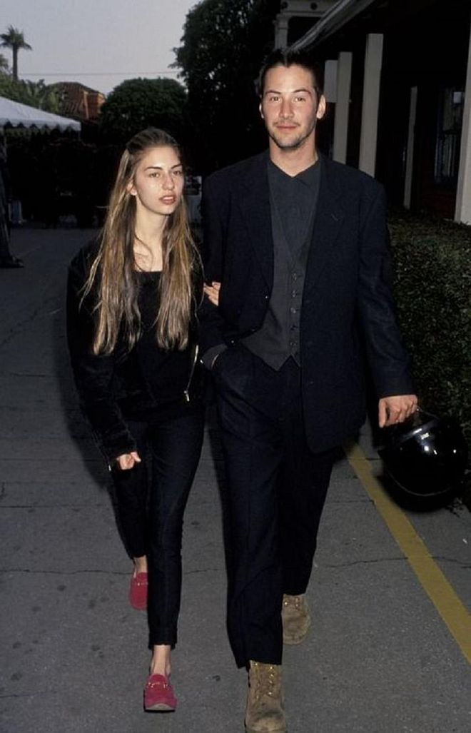 The then-couple on a walk in L.A. in 1992. Photo: Getty 