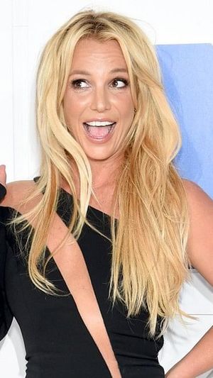 Britney Spears 2016 MTV VMAs