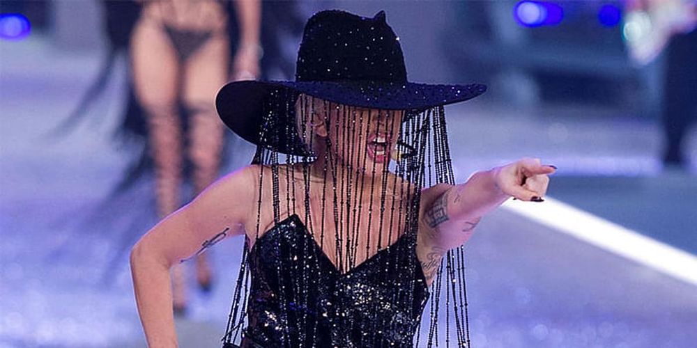 Lady Gaga's Victoria's Secret Fashion Show Hat Cost $1 Million