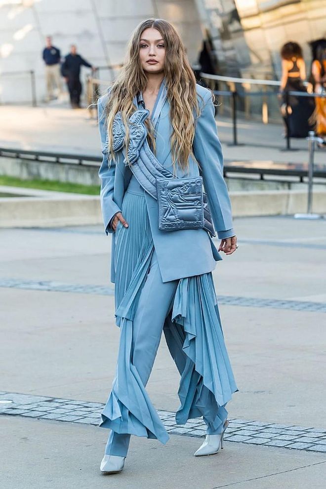 Gigi rocked a Louis Vuitton oversized blazer with a pleated skirt-trouser ensemble and the brand's famous “Louie” belt at the 2019 CFDA Fashion Awards.