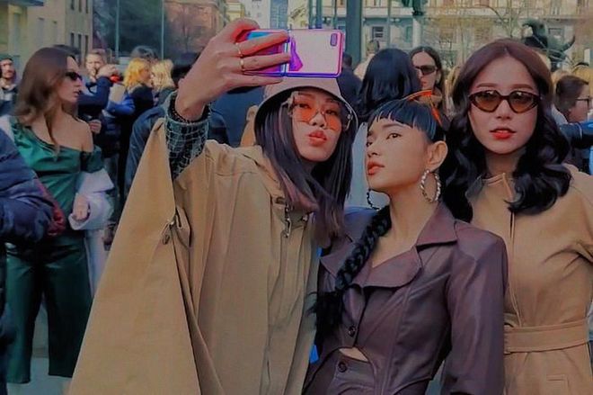 Southeast Asian influencers unite: Singapore’s Nellie Lim, Vietnam’s Chau Bui and Malaysia’s Venice Min caught taking a welfie with Samsung Galaxy Z Flip at Sportmax.