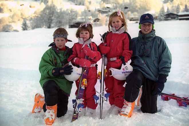 A sweet sibling and cousin moment! Prince William and Prince Harry pose for a photo with their cousins, Princess Beatrice and Princess Eugenie, while on a ski holiday in Switzerland.
Photo: Getty 