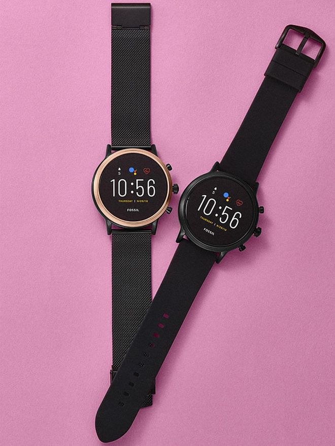 Featuring the Qualcomm® Snapdragon Wear™ 3100 platform, this smartwatch will impress any techie. The smartwatch boasts a new speaker functionality, allowing for audible Google Assistant responses straight from the wearer's wrist.