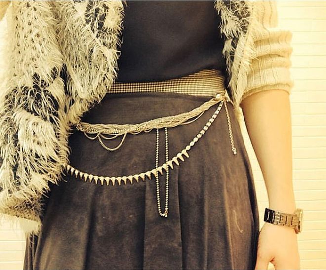 @stylemediator with a necklace as a belt