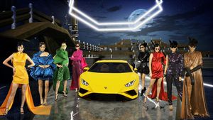 Automobili Lamborghini x Harper’s BAZAAR Virtual Fashion Voyage