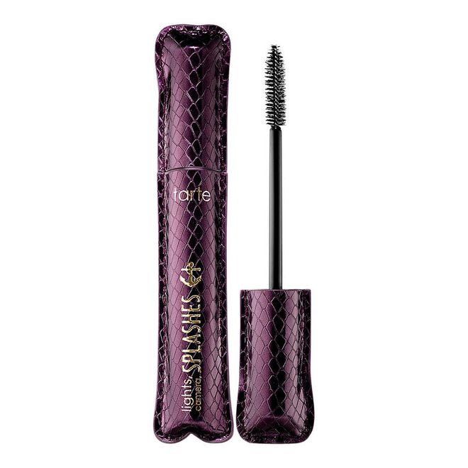 Encapsulated in a metallic, python-embossed tube, it is a sign of the drama that’s in store for your lashes. The mascara brush is smaller than most volumising mascaras but yet it does the job of fattening skimpy lashes. Plus points goes to the way the bristles are positioned as they help minimise clumps. The formula also contains olive esthers and minerals to condition lashes, while the patented Skinvigorating Beeswax acts as a waterproofing agent to get your through any sweat and tears. 