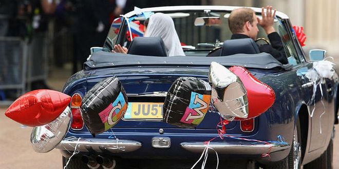 The royal wedding car departs for Clarence House.
Photo: Getty

