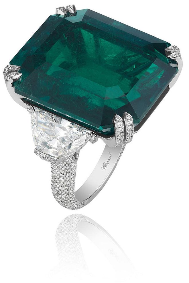 Emerald and platinum pave ring, price upon request, chopard.com.
