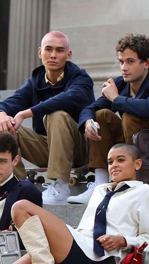 Here’s Your New ‘Gossip Girl’ Cast on the Iconic Steps of the Met Museum