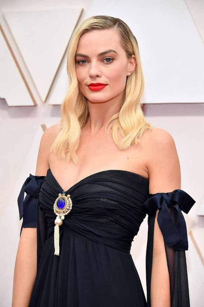A matte siren-red lipstick and classic glossy waves are always a winning look at the Oscars.

Photo: Amy Sussman / Getty