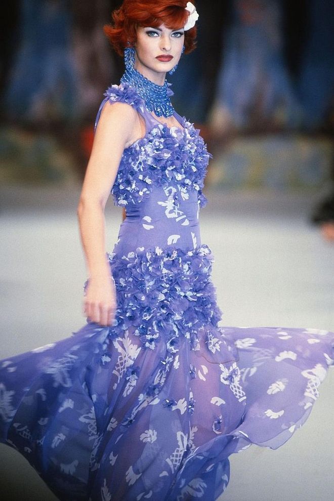 Chanel RTW Spring/Summer 1992-1993 fashion show. Photo: Getty 
