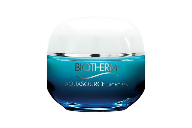 This balm-gel texture replenishes lost moisture overnight so you wake up for plump and supple skin.