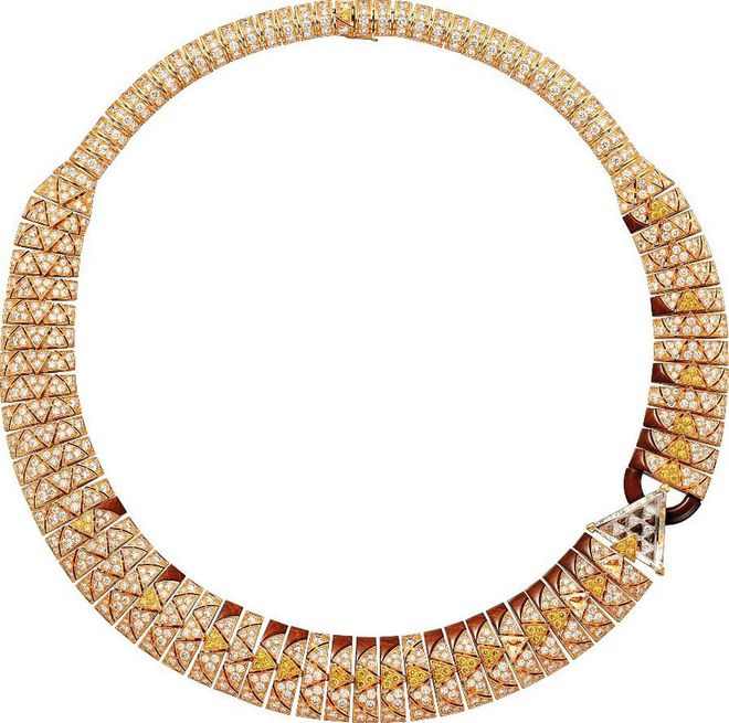 Cartier Sand Aspis necklace