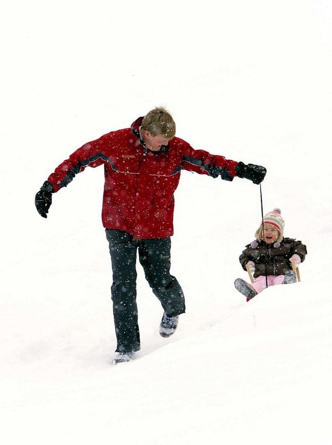 Crown Prince Willem-Alexander of the Netherlands (now King) with Princess Catharina-Amalia in Lech, Austria on February 26, 2006. Photo: Getty 
