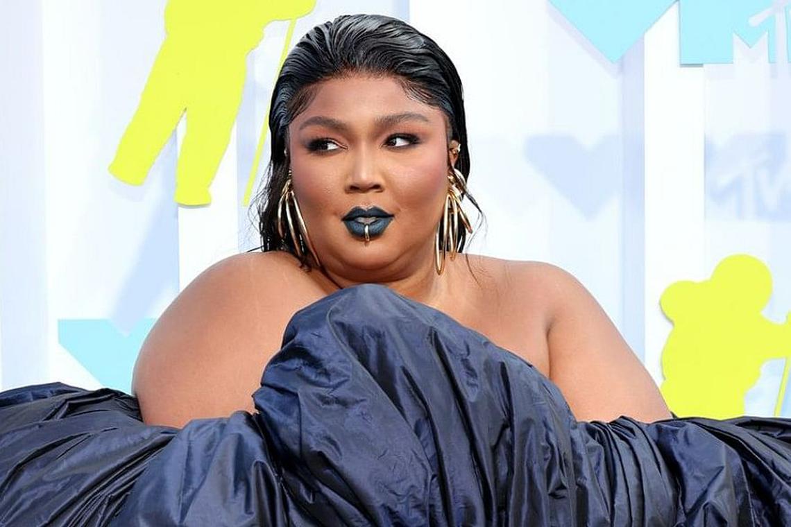 Lizzo Is Utterly Enchanting In A Billowing Iridescent Gown At The 2022 VMAs