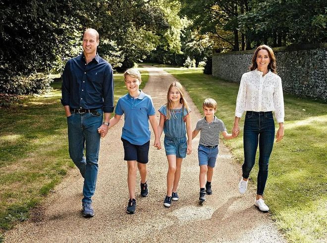 Prince William and Kate Unveil New Family Christmas Card with Their Three Kids