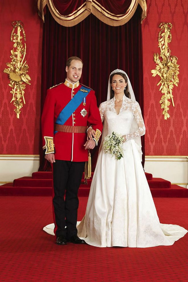 The new Duke and Duchess of Cambridge in their official portrait, shot by Hugo Bernand in the Throne Room of Buckingham Palace.
Photo: Getty
