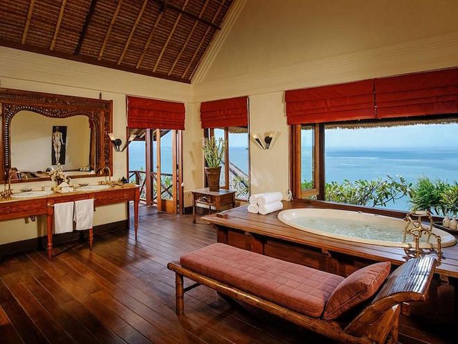In this five-bedroom villa on a private estate on the south of the island, there is a bath tub in the master suite which looks out over Bingin Beach and up the coast to Dreamland Beach. Oh, and the villa also comes with an infinity pool and professional staff including a chef.