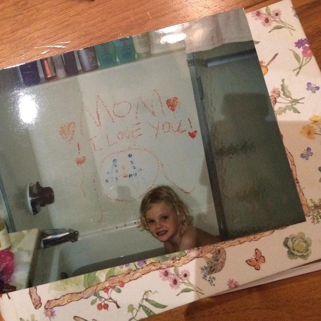 "To my remarkable caring kind strong beautiful selfless powerful witty intelligent glorious mommy! ?? I love you till the numbers stop...they never do! ?? Happy Day to the best mom!!!!!! ????????????? #Joy S/O to tub crayons! ?". Photo: @ellefanning