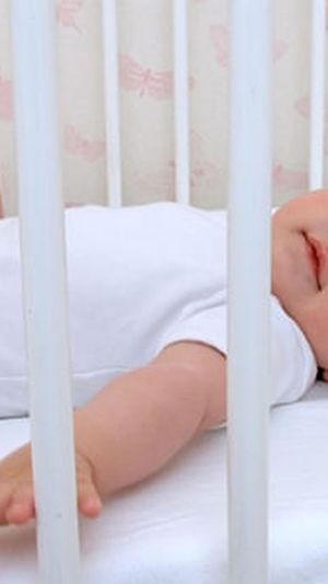Here's Why You Should Sleep in the Same Room as Your Baby