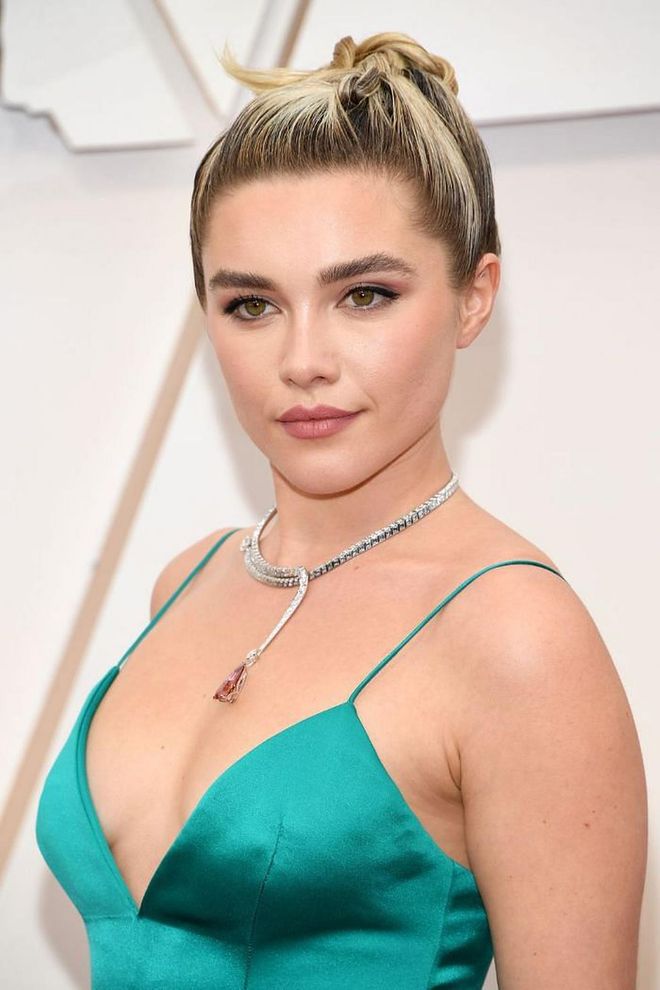 Florence Pugh's cool and fresh twisted take on an updo is perfect for the 24-year-old nominee.

Photo: Kevin Mazur / Getty