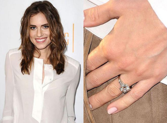Williams' fiancee, Ricky Van Reen, selected the ring when the couple got engaged in February.

