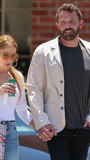 Jennifer Lopez And Ben Affleck Look So In Love While Car Shopping In Beverly Hills