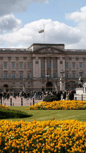 Buckingham Palace Releases Statement From The Royal Family About Prince Harry And Meghan Markle's Daughter