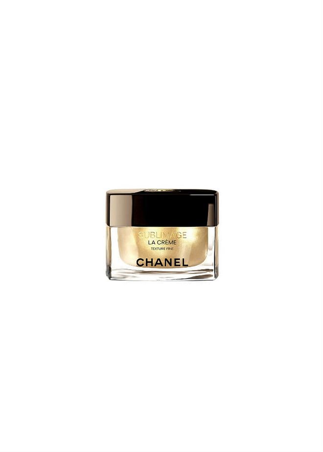 Rare and potent Éphémères of Planifolia (extract of the Vanilla planifolia plant at a crucial moment of the plant’s fruit ripening process) promotes skin strength, revitalization, improving its health and appearance gradually.  (Photo: Chanel)