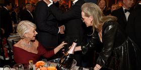 Meryl Streep helps Helen Mirren with her broken dress