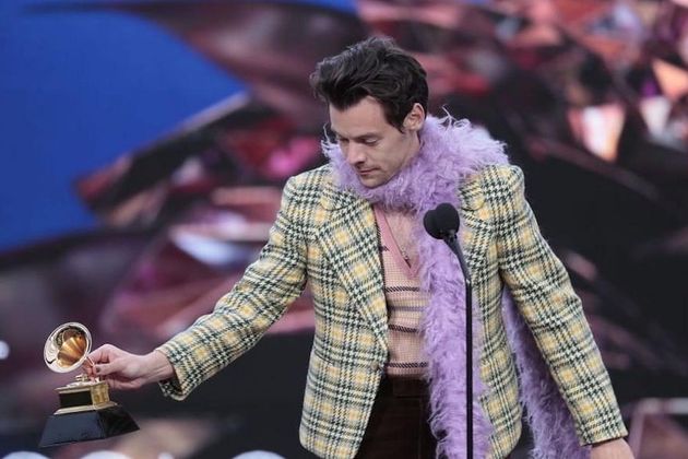 Harry Styles accepts the award for Best Solo Performance at the 63rd Grammy Award outside Staples Center. (Photo: Robert Gauthier/Getty Images)