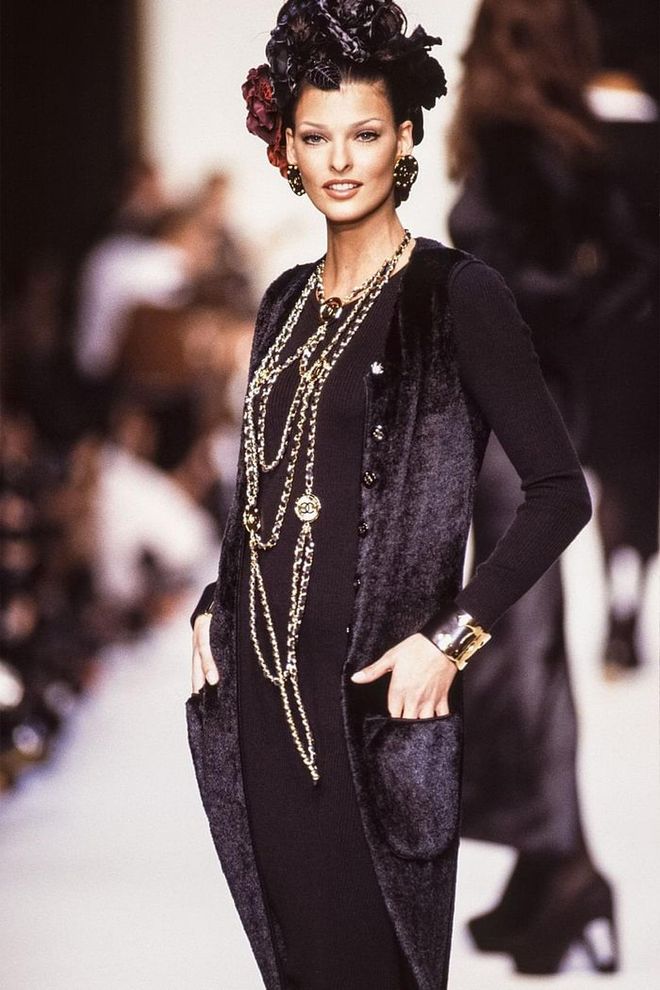 Chanel RTW Autumn/Winter 1992-1993 fashion show. Photo: Getty 