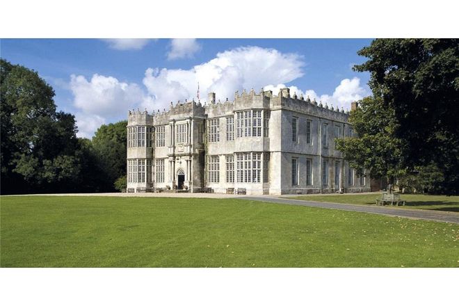 sking Price: $5.5 million
While you can't buy Downton Abbey, you can buy this Jacobean castle that looks pretty similar.